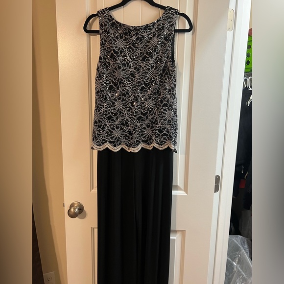 Black and Silver Sparkle Romper Size 6, worn 1 time - Picture 1 of 5